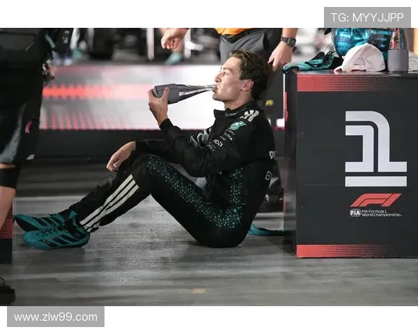 F1赛季最新动态:车手排名变化与技术革新引发赛场激烈角逐 F1赛季最新动态:车手排名变化与技术革新引发赛场激烈角逐