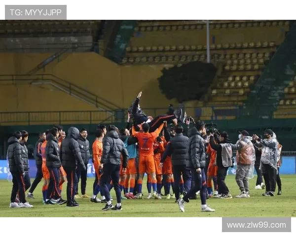 伊普斯维奇俱乐部重塑辉煌之路探索百年传统与现代足球融合发展