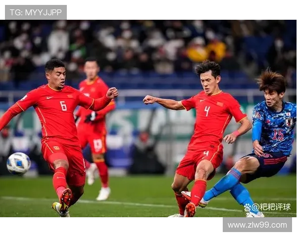 国足奋力鏖战九十分钟终绝平劲敌展现中国足球全新战斗精神